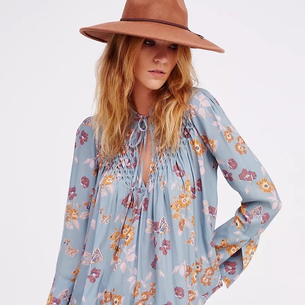 Free People Pebble Crepe So Fine Smocked Tunic Top Floral Blue Blouse Sm… - Picture 13 of 13